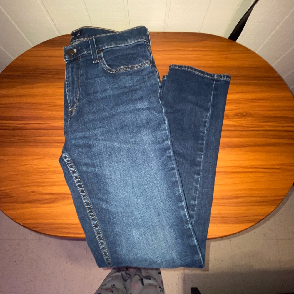 Hollister jean